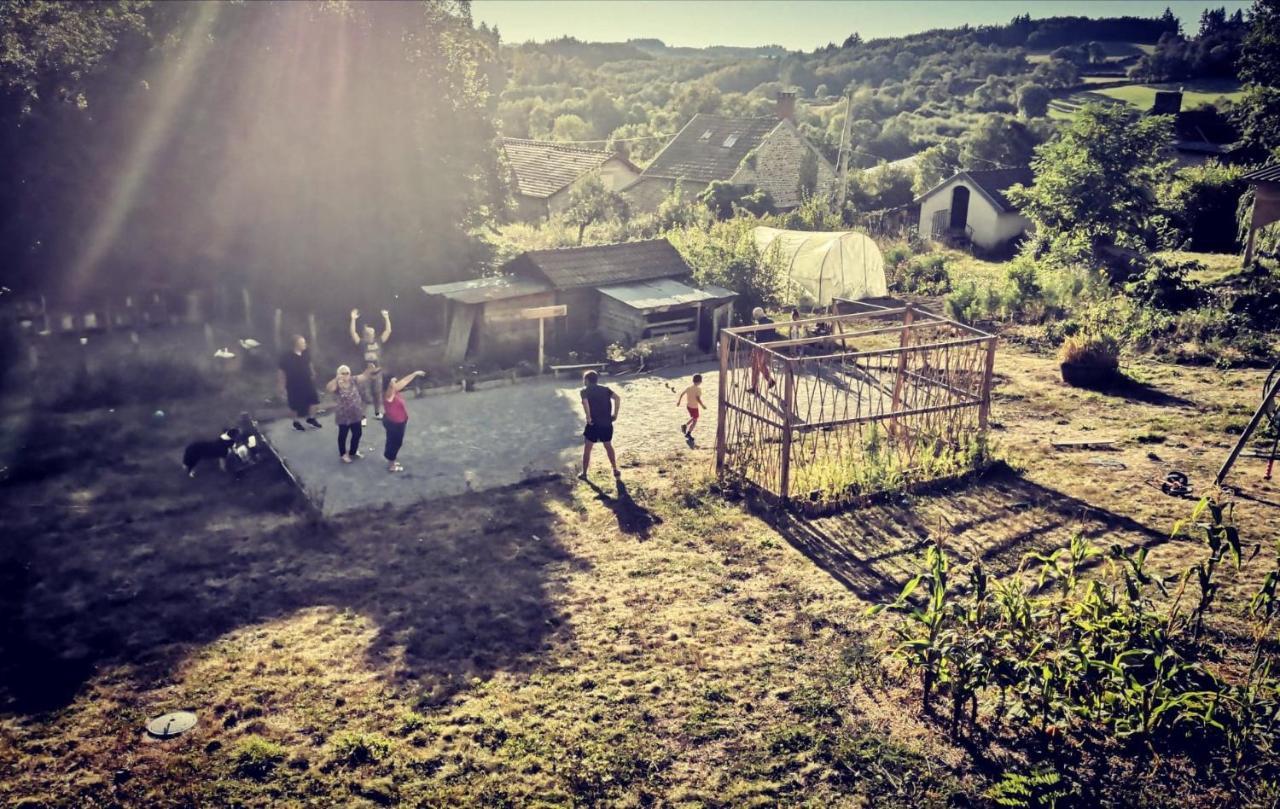 Caradjango , Caravane Chauffee Et Climatisee Lupersat Exterior photo