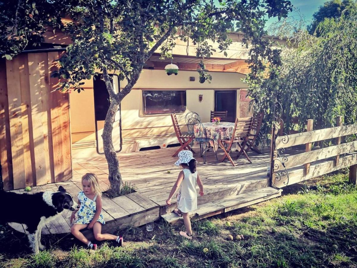 Caradjango , Caravane Chauffee Et Climatisee Lupersat Exterior photo